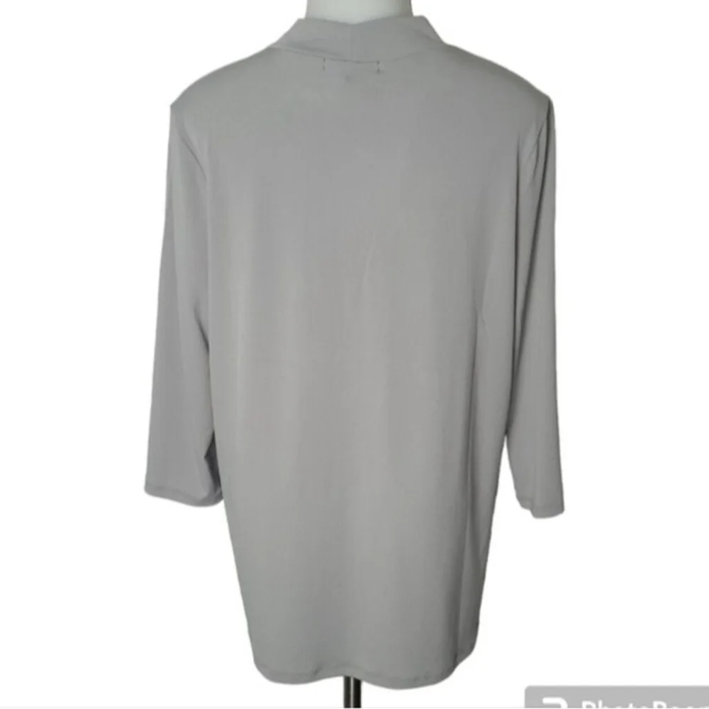 Grey Funnel Neck Front Key Hole 3/4 Sleeve